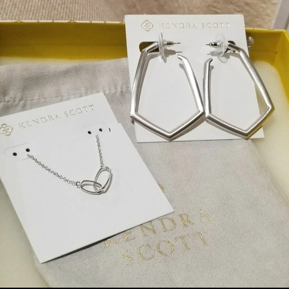 NWT Kendra Scott Dainty Necklace & Hoop Earrings - Picture 1 of 3